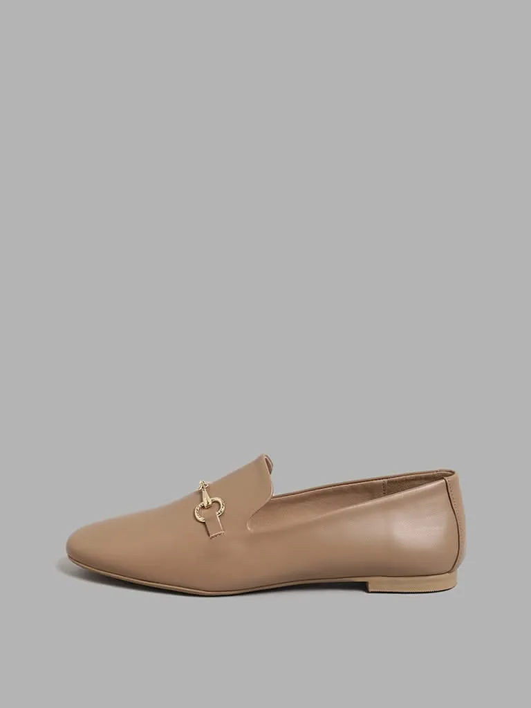 LUNA BLU Beige with Gold Anchor Detail Loafers