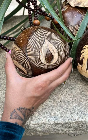 Pearl Carved Coconut Mini