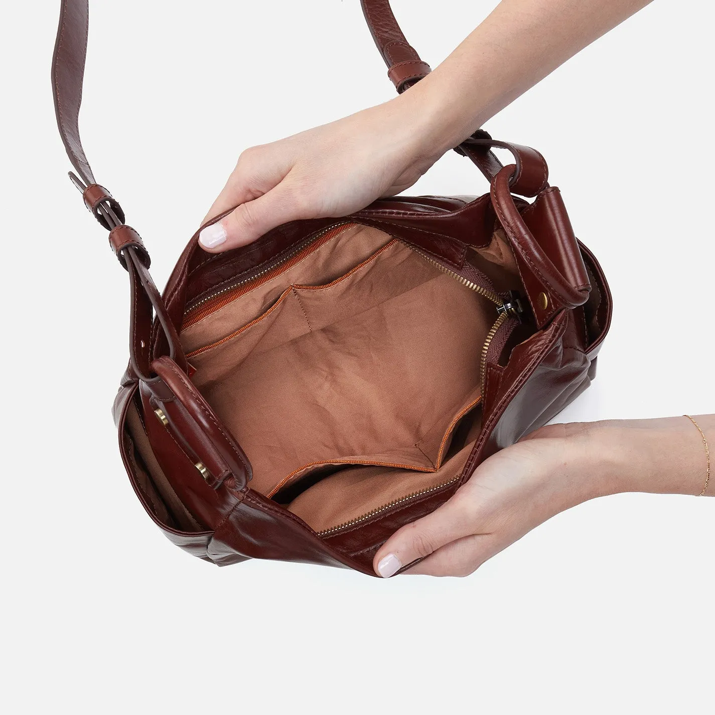 Sheila Crossbody In Polished Leather - Chocolate